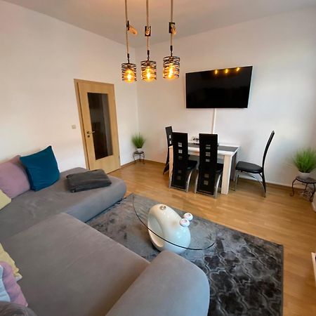 Zur Schleuse - Ferienwohnung Bis 6 Personen Mit Gem Garten Rostock Bagian luar foto