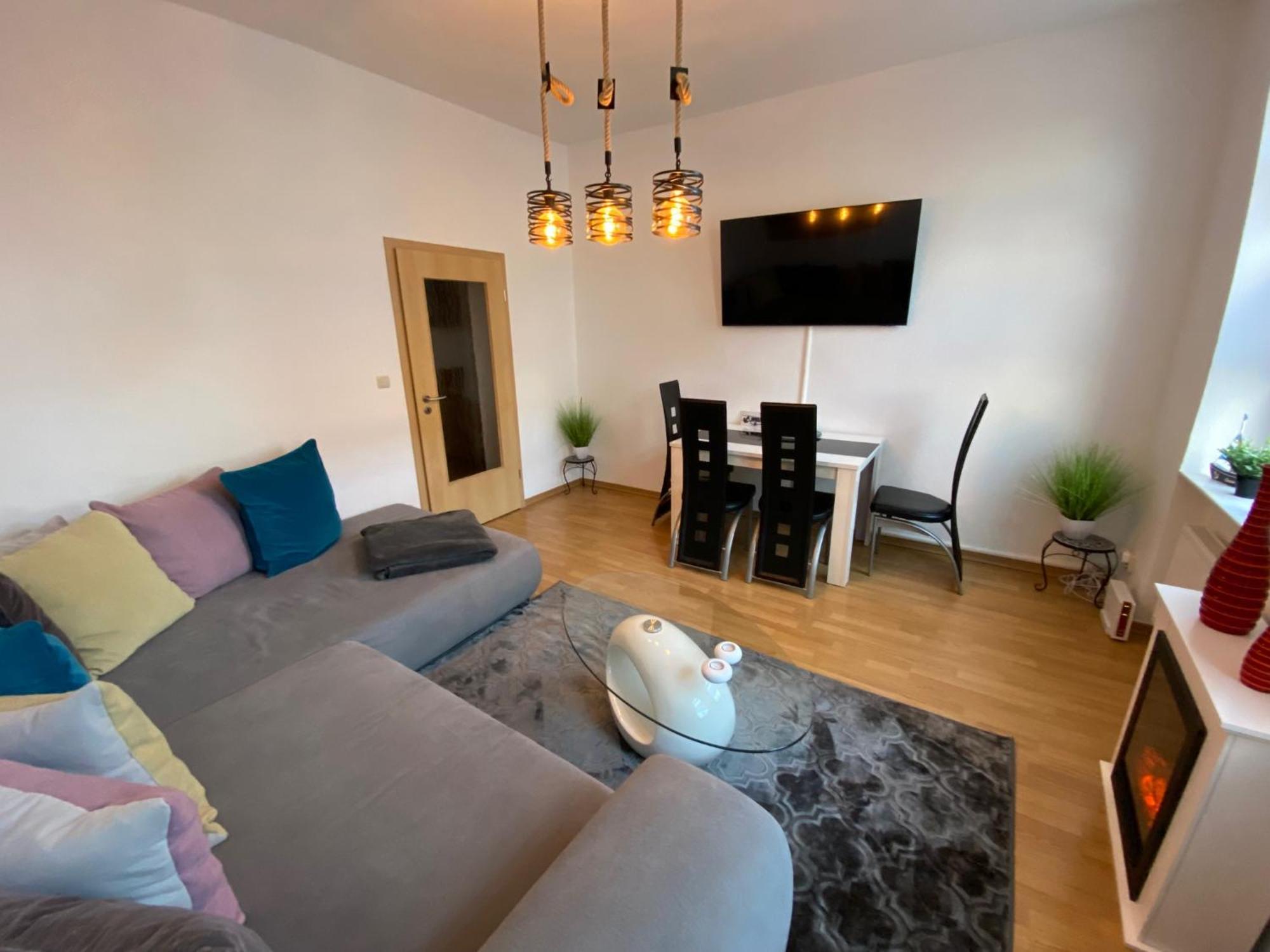 Zur Schleuse - Ferienwohnung Bis 6 Personen Mit Gem Garten Rostock Bagian luar foto